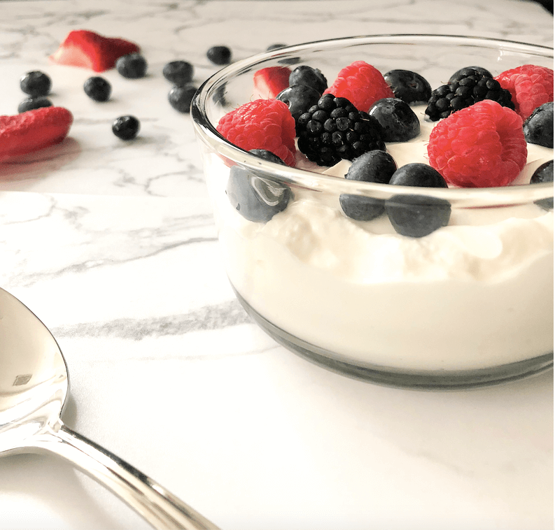 greek yogurt with fruit