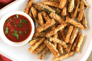 zucchini fries with sauce