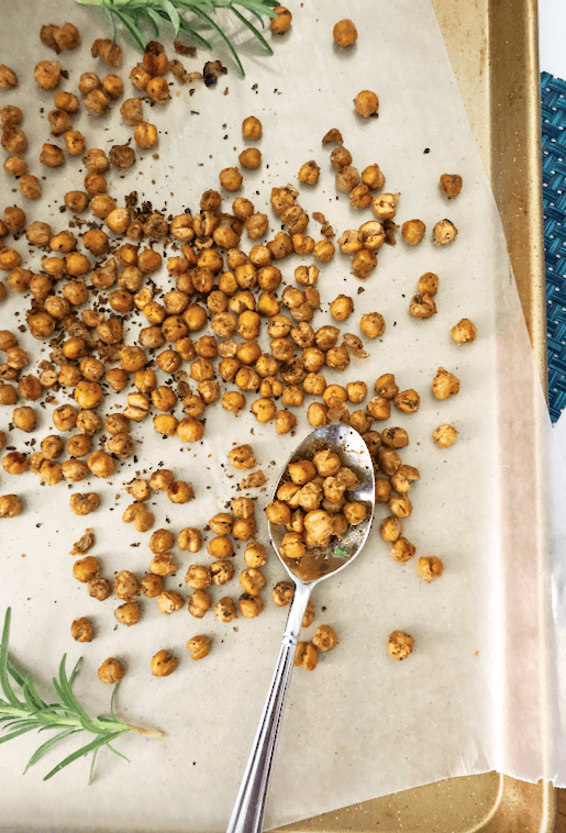 Crunchy chickpeas from above