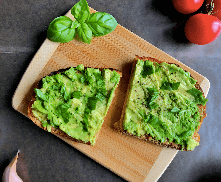 pan con tomate with mashed avocado and basil