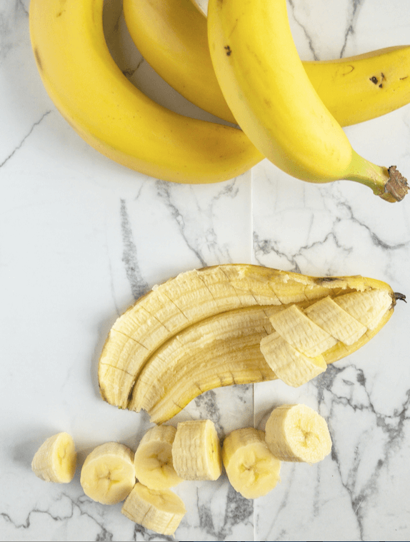 sliced bananas