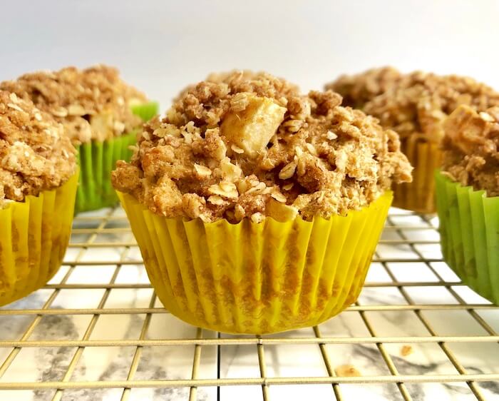 cinnamon apple muffin with streusel topping