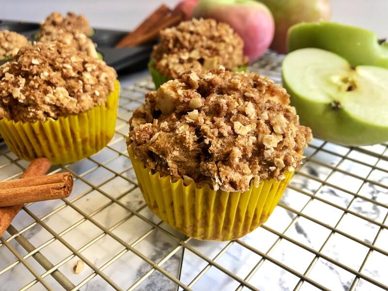 cinnamon apple muffin with streusel topping