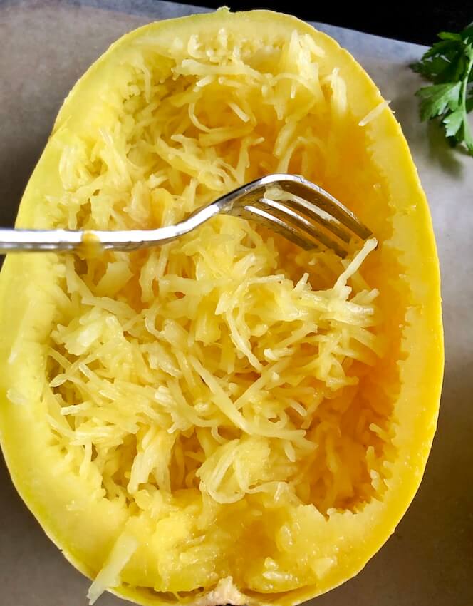 how to cook spaghetti squash scrape the sides to make spaghetti