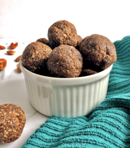 energy balls gingerbread flavor with green napkin