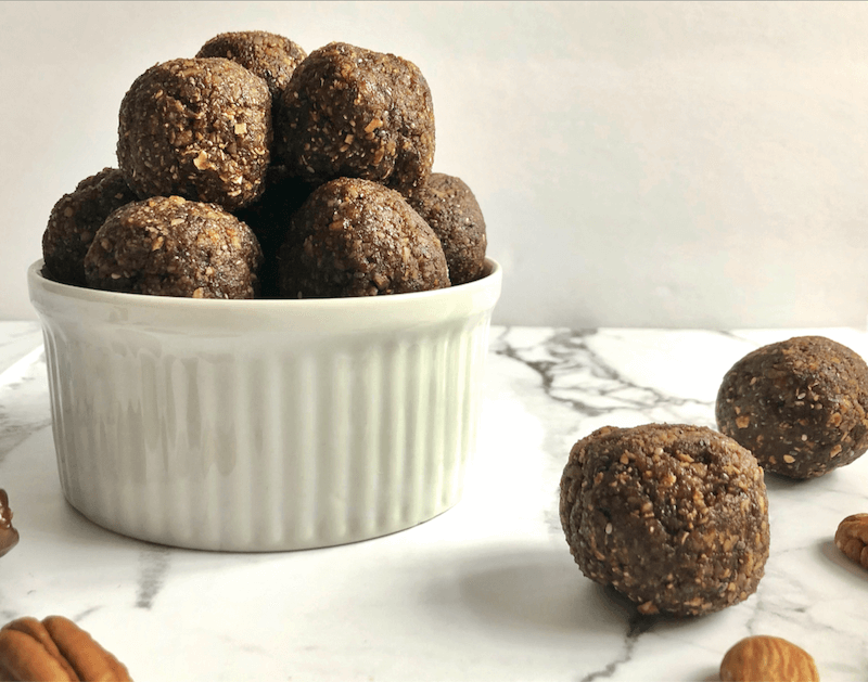 energy balls with dates, almonds, pecans and ginger spices