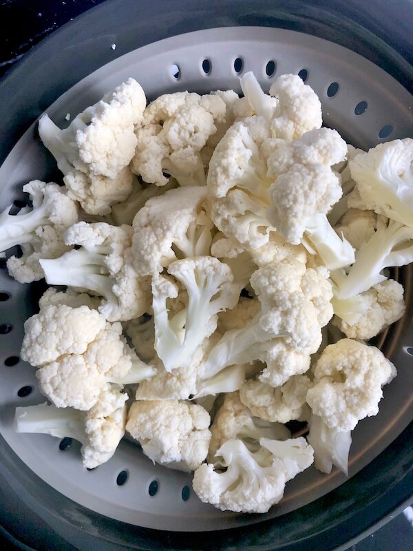 raw cauliflower florets