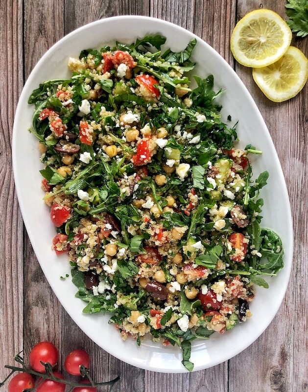 Summer arugula salad with mediterranean flavors